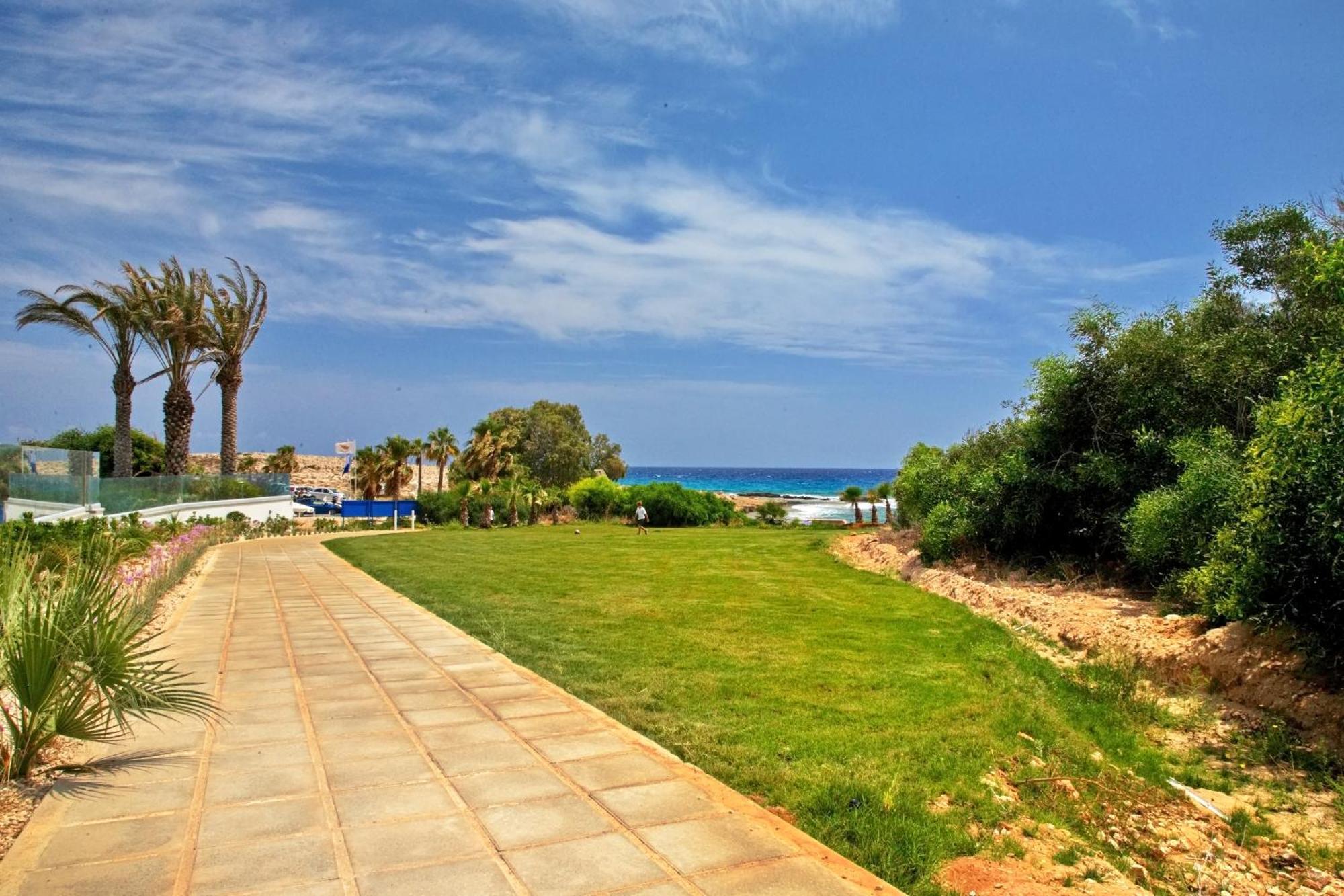 Beachfront Luxury Villa Idania Ayia Napa Exteriör bild